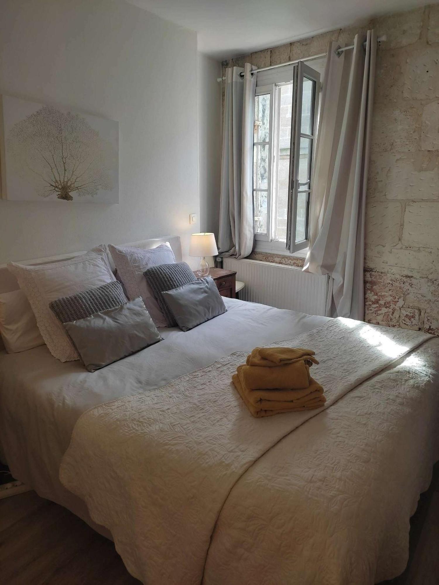 B&B Le Miroir Aux Fees Bordeaux Zewnętrze zdjęcie