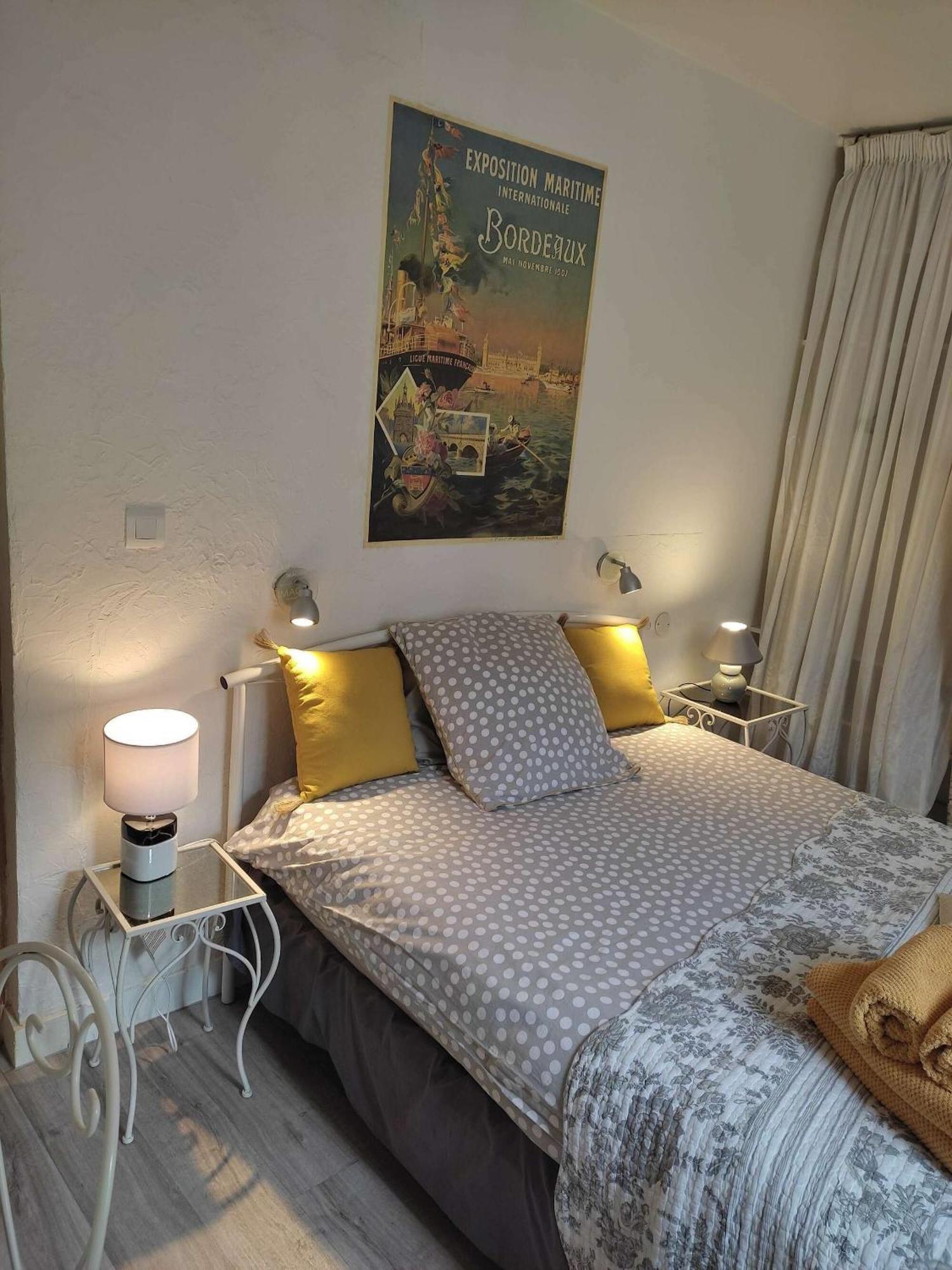 B&B Le Miroir Aux Fees Bordeaux Zewnętrze zdjęcie