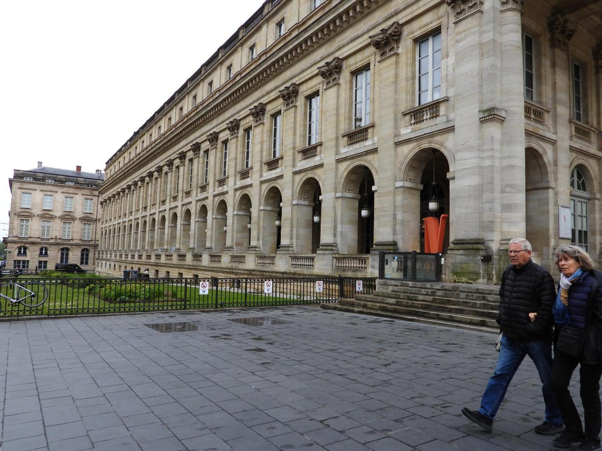 B&B Le Miroir Aux Fees Bordeaux Zewnętrze zdjęcie