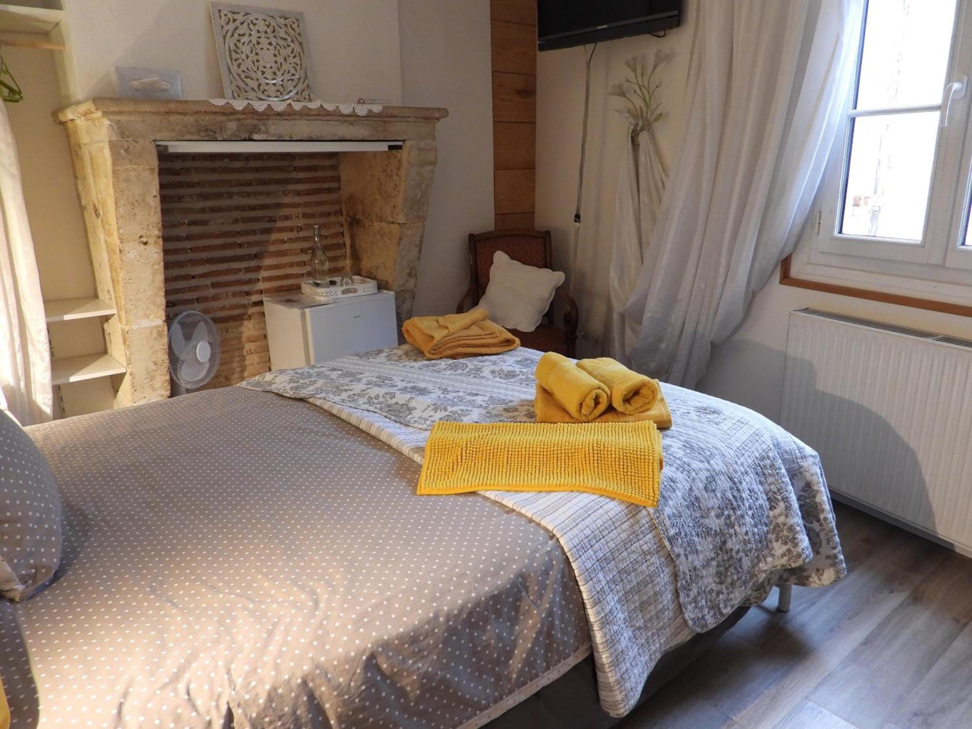B&B Le Miroir Aux Fees Bordeaux Zewnętrze zdjęcie